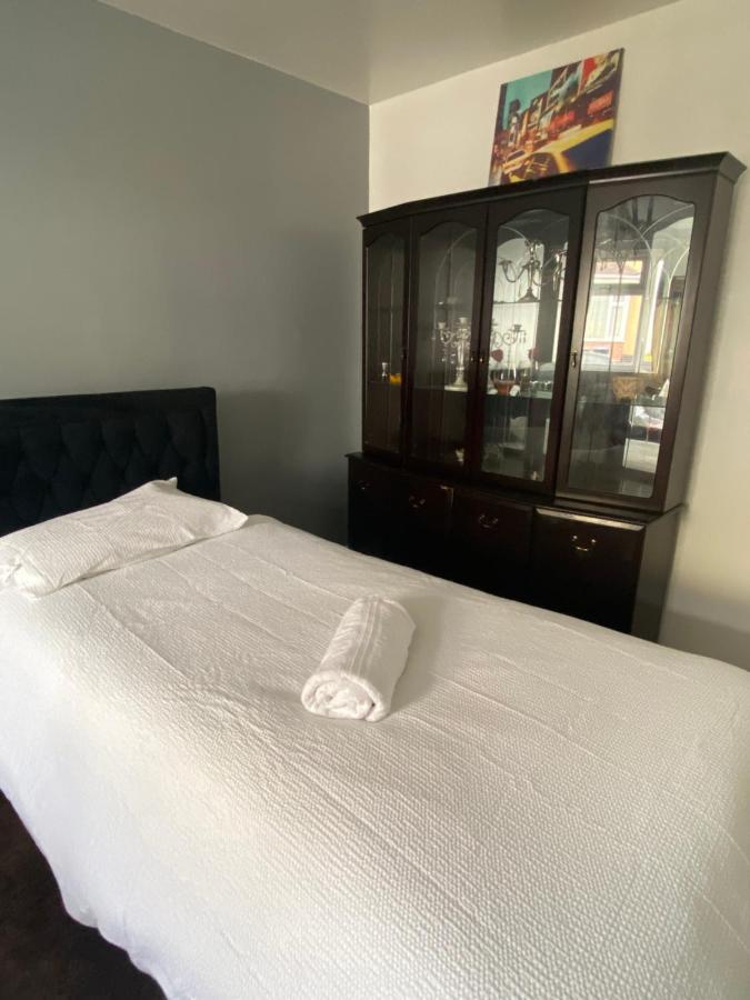 Budget Private Rooms Close To City Centre And Airport 伯明翰 外观 照片
